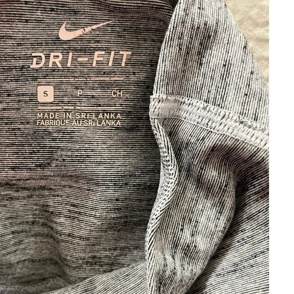 Nike Dri-FIT Gray Black Colorblock Leggings Cropped Women’s Small Athleisure - Picture 6 of 7